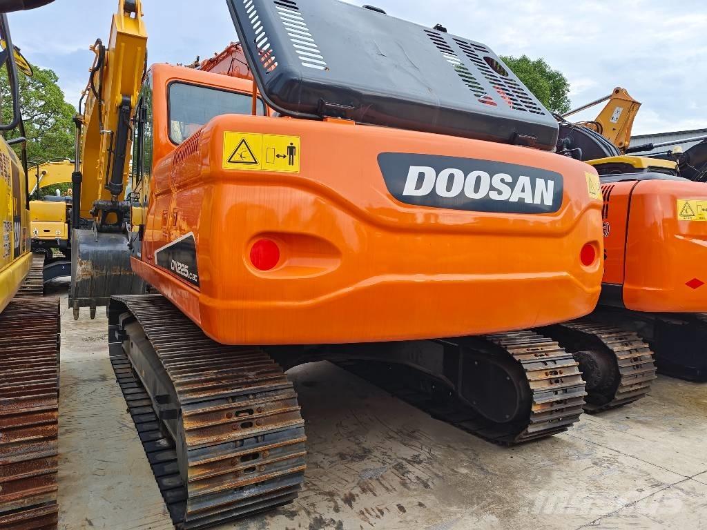 Doosan DX225LC-9C 履帶式 挖土機/掘鑿機/挖掘機