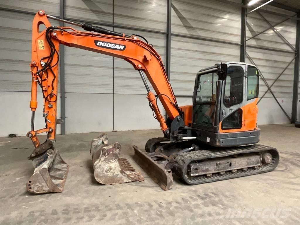 Doosan DX 80 R 中型挖土機/掘鑿機/挖掘機 7t-12t