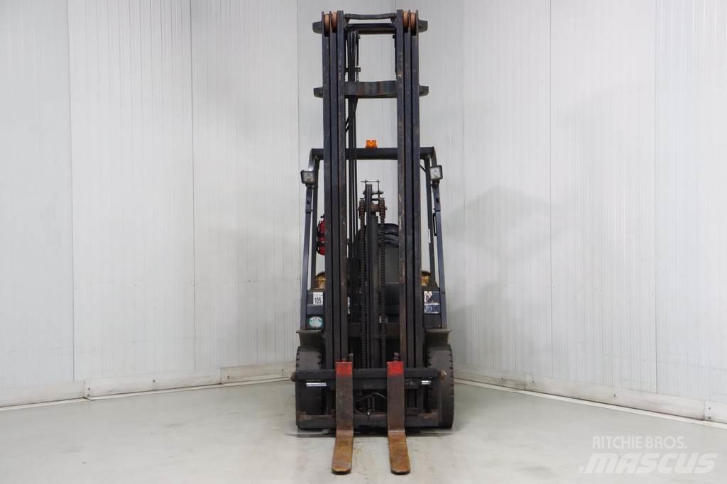 TCM FD25T3 柴油卡車