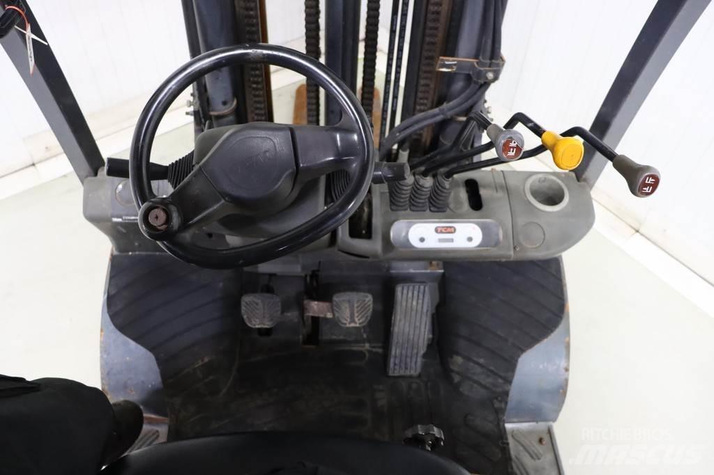 TCM FD25T3 柴油卡車