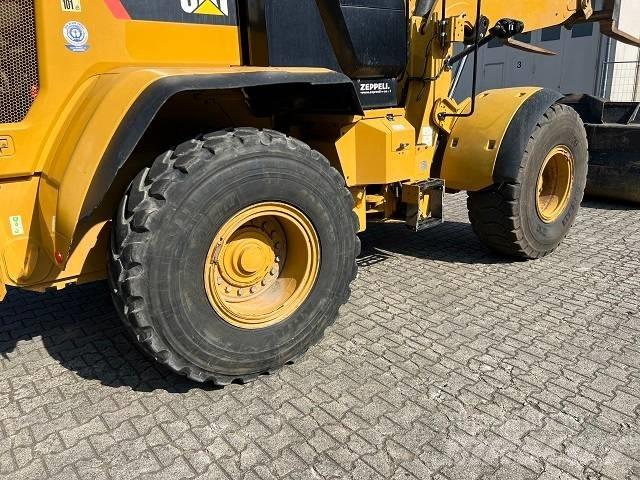 CAT 938 M 輪胎式裝載機