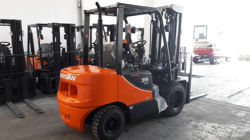 Doosan D35 C-5 柴油卡車