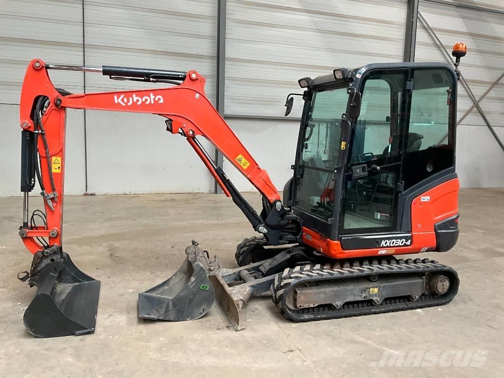 Kubota KX 030-4 HI 小型挖土機/掘鑿機<7t(小型挖掘機)