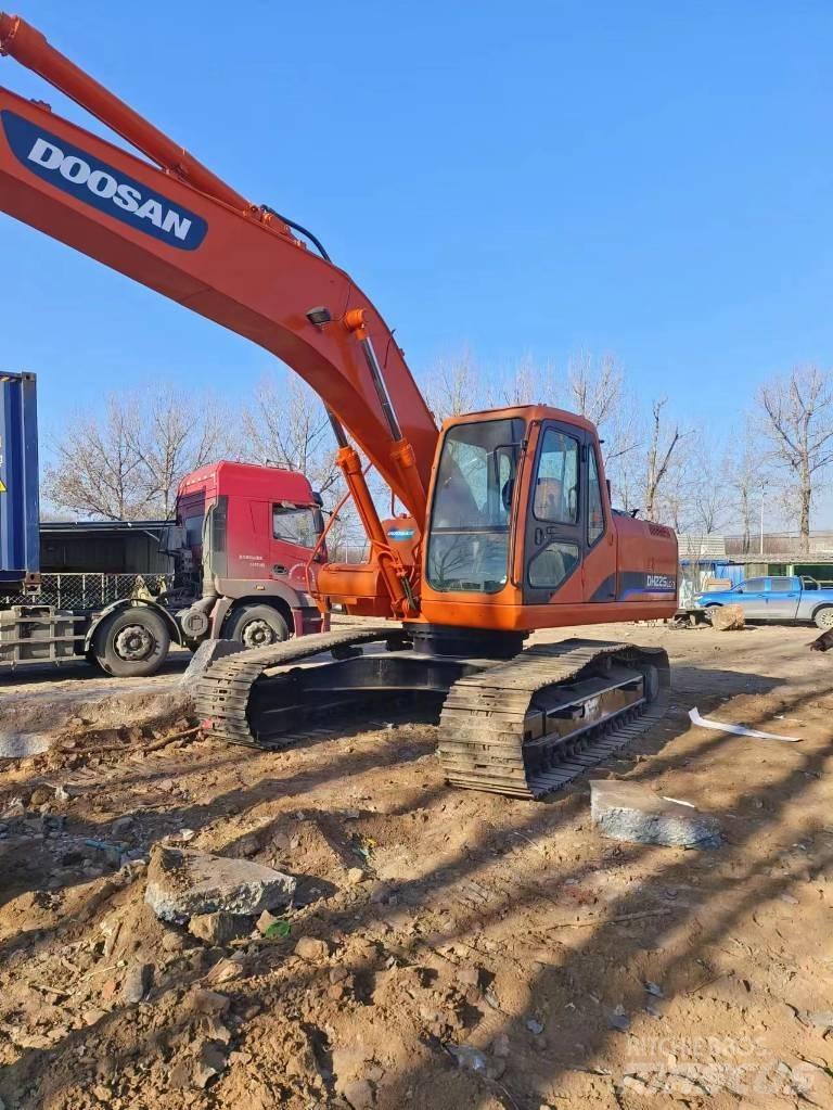 Doosan DH225LC-7 履帶式 挖土機/掘鑿機/挖掘機
