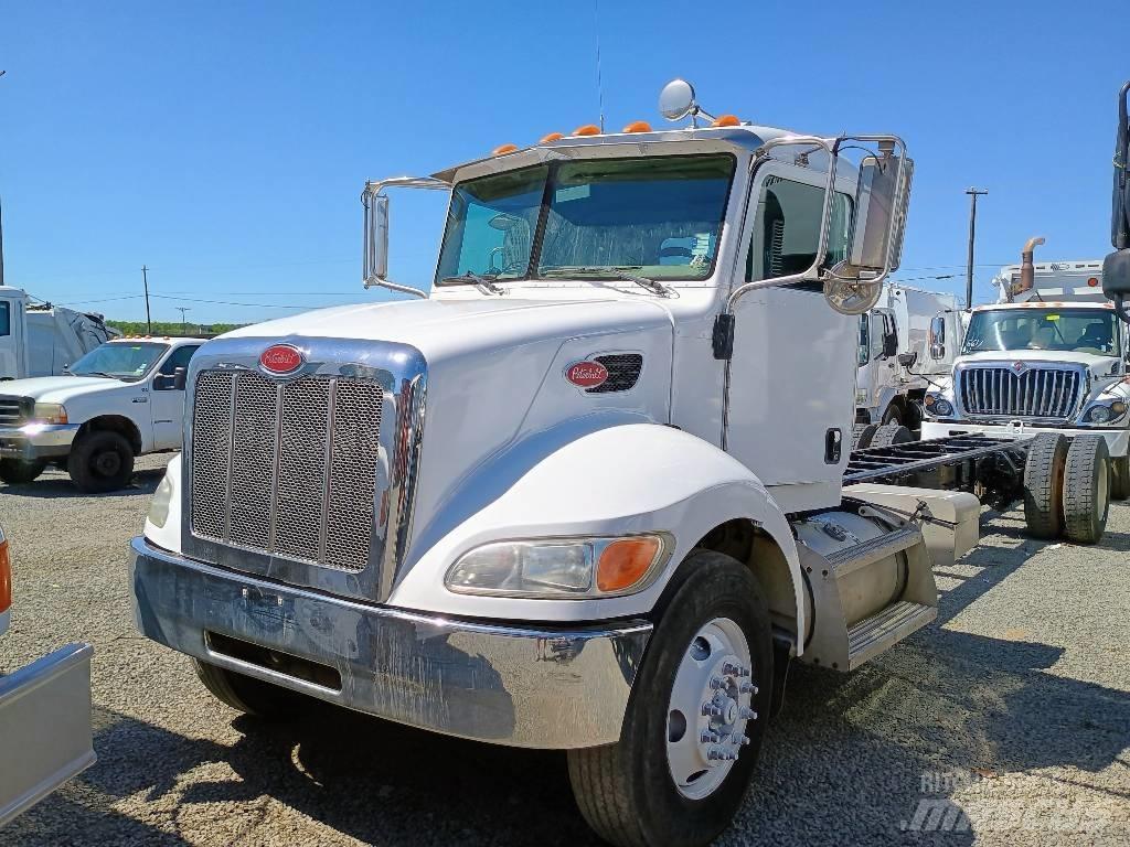 Peterbilt 335 垃圾車