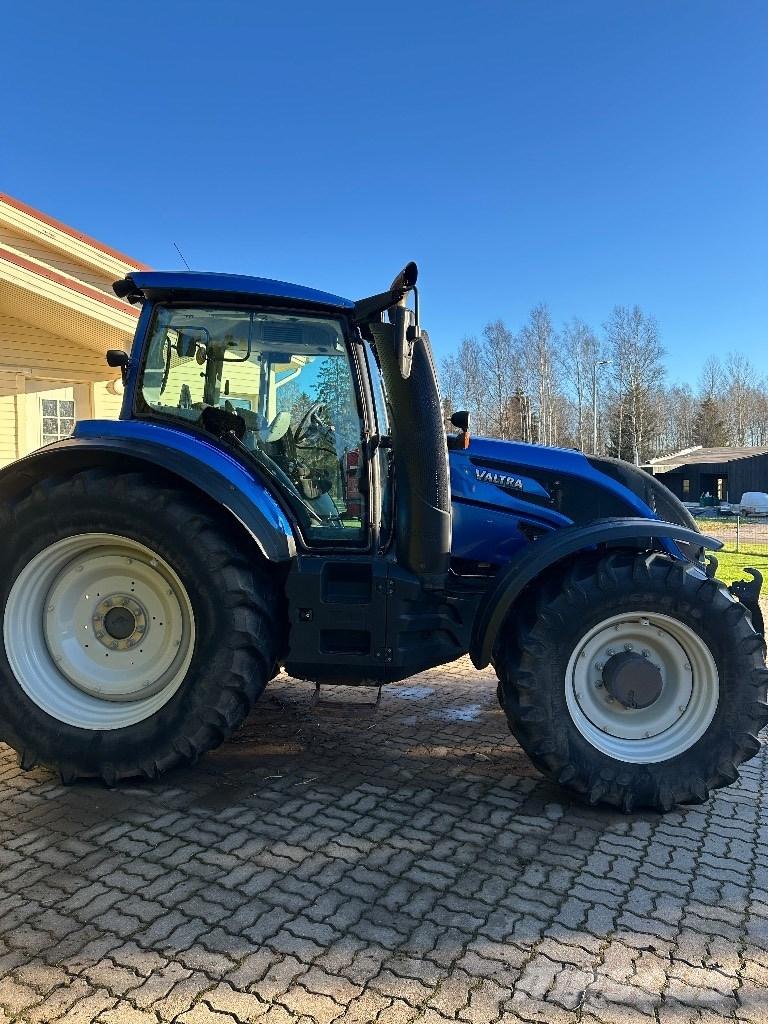 Valtra T234 VERSU 曳引機