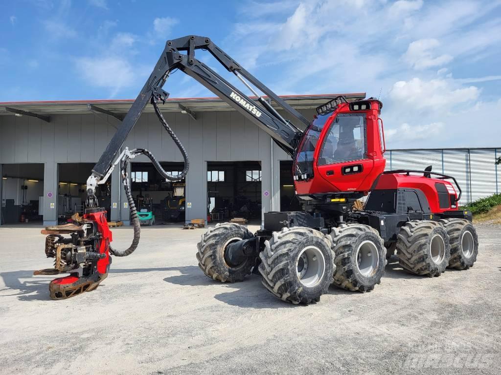 Komatsu 931 XC 收穫機
