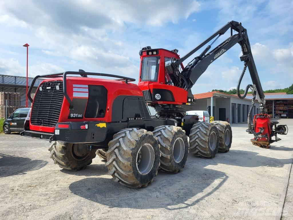 Komatsu 931 XC 收穫機