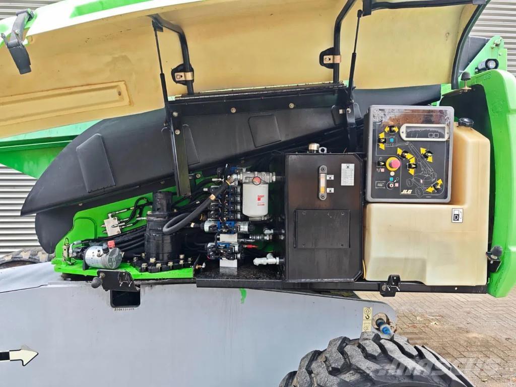 JLG 660 SJ 伸縮臂高空作業車