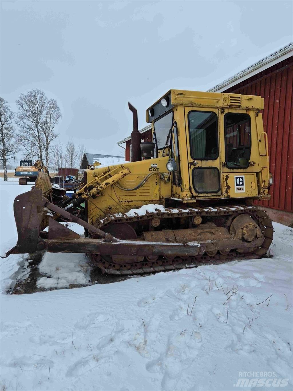CAT D4E 履帶推土機
