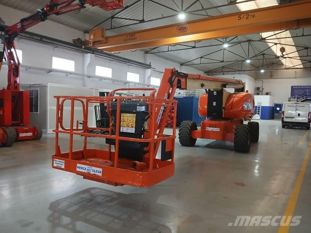 JLG 800 AJ 曲臂高空作業車