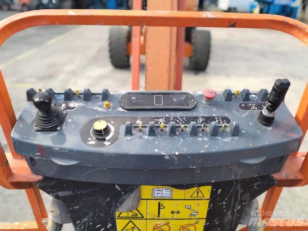 JLG 800 AJ 曲臂高空作業車