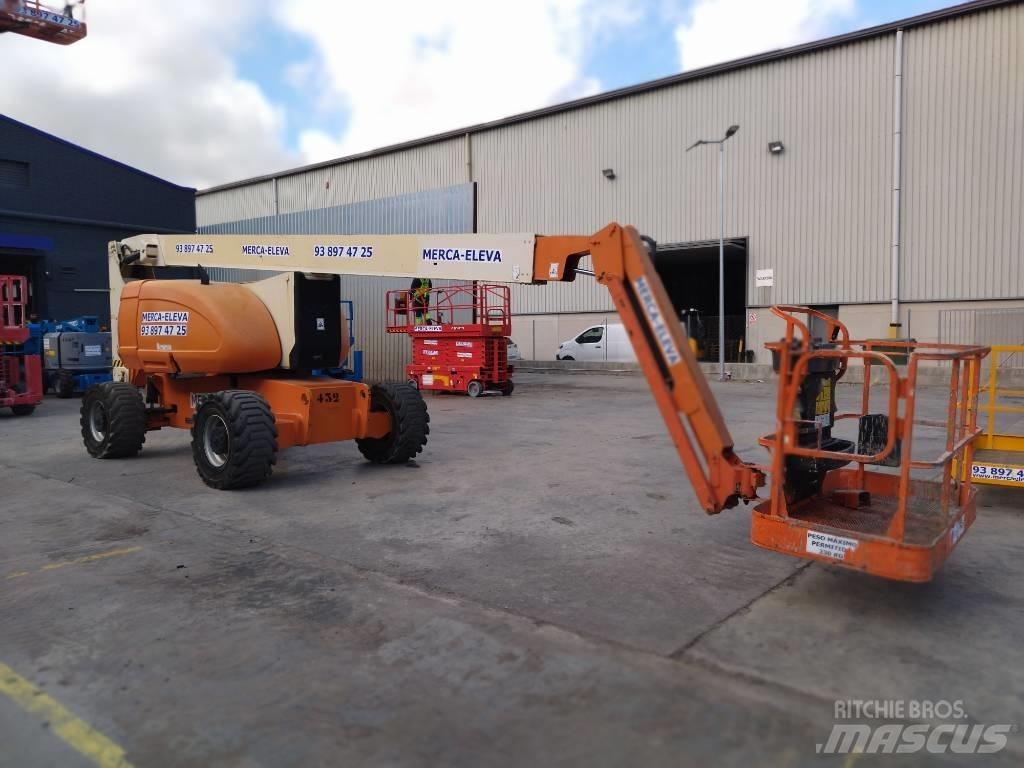 JLG 800 AJ 曲臂高空作業車