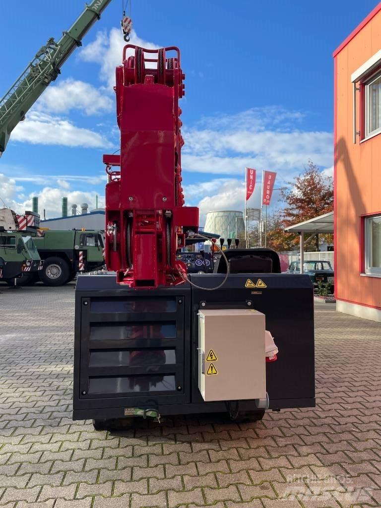 Unic URW-546 履帶式起重機