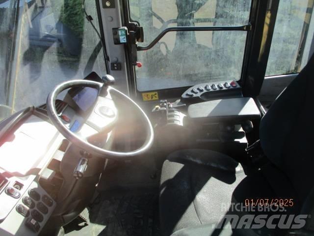 Komatsu WA 380 輪胎式裝載機