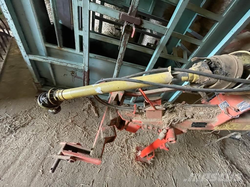 Kuhn GA 6501 堆草機