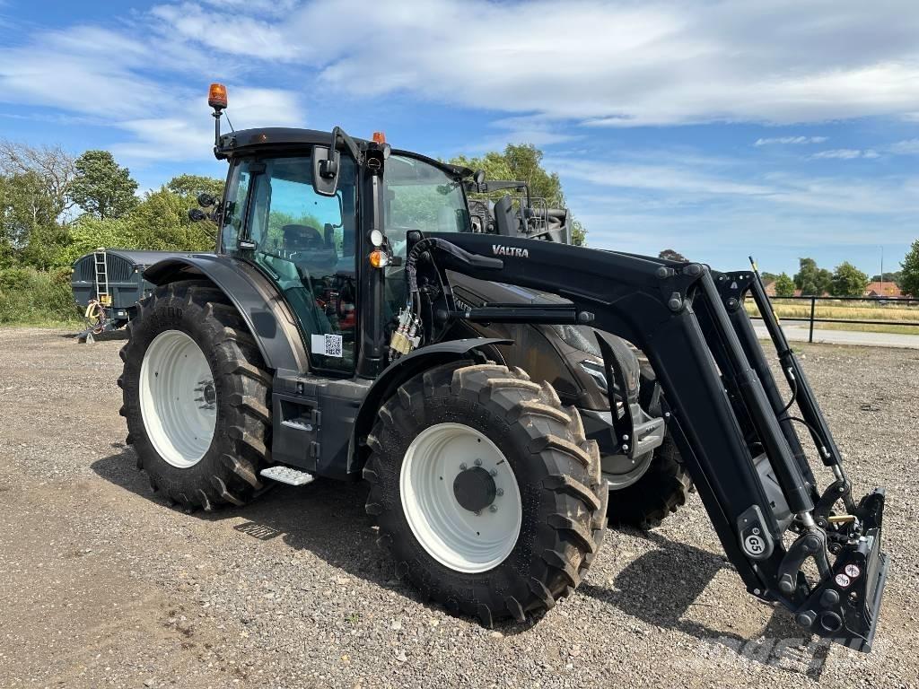 Valtra G 135 A 曳引機