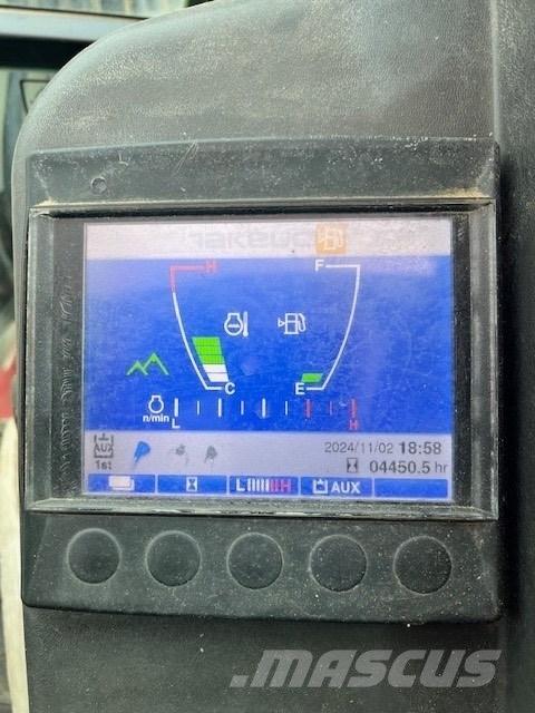 Takeuchi TB 230 小型挖土機/掘鑿機<7t(小型挖掘機)