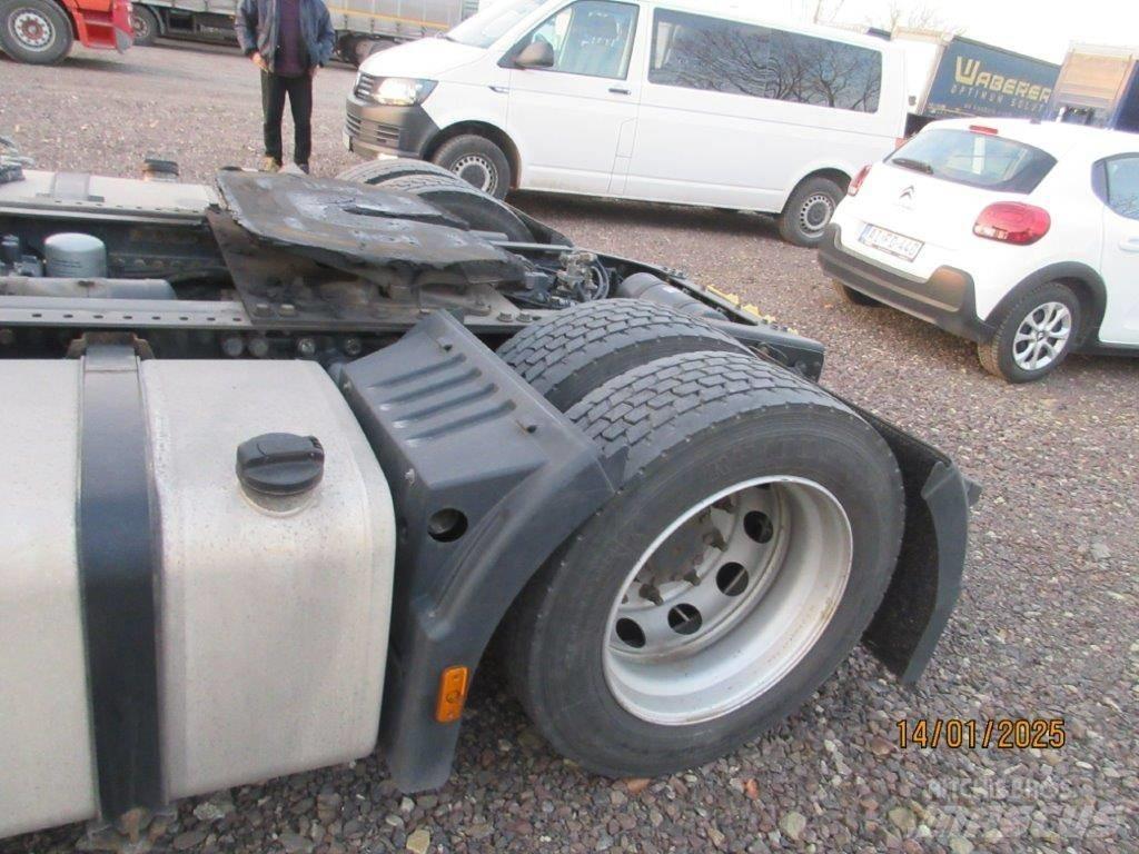 Ford F-Max 曳引機組件