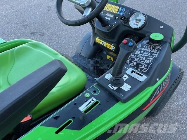 Avant 225 多功能裝載機