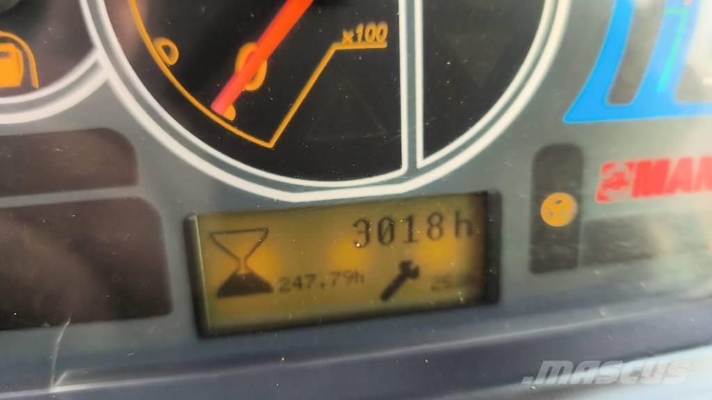 Manitou MT 1440 伸縮臂操作車