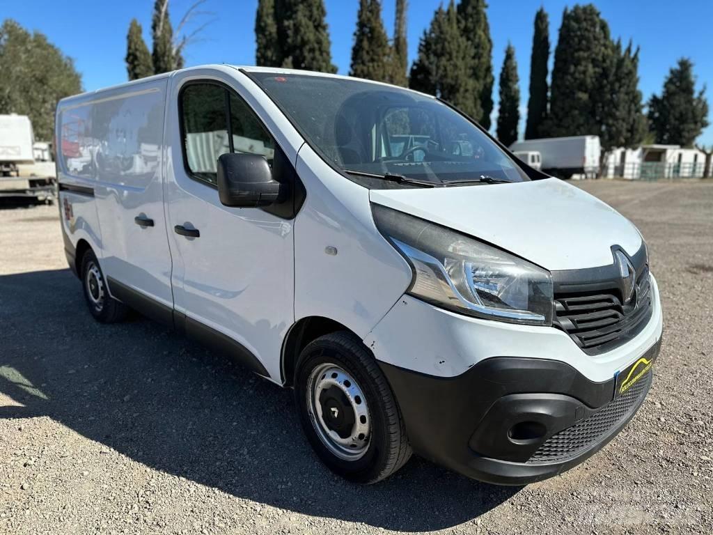 Renault Trafic 廂式貨物運輸車