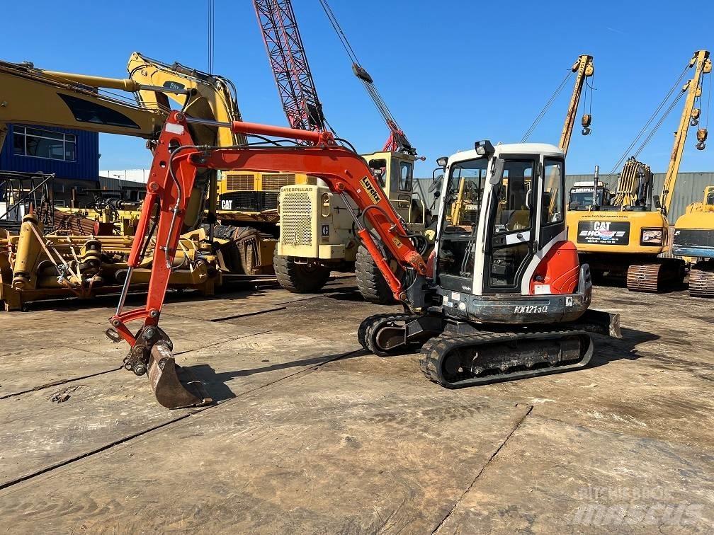 Kubota KX 121-3 小型挖土機/掘鑿機<7t(小型挖掘機)