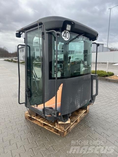CASE 721 F USED CAB 駕駛室與內部