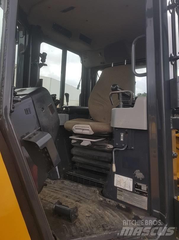 Komatsu D 51 EX-22 履帶推土機