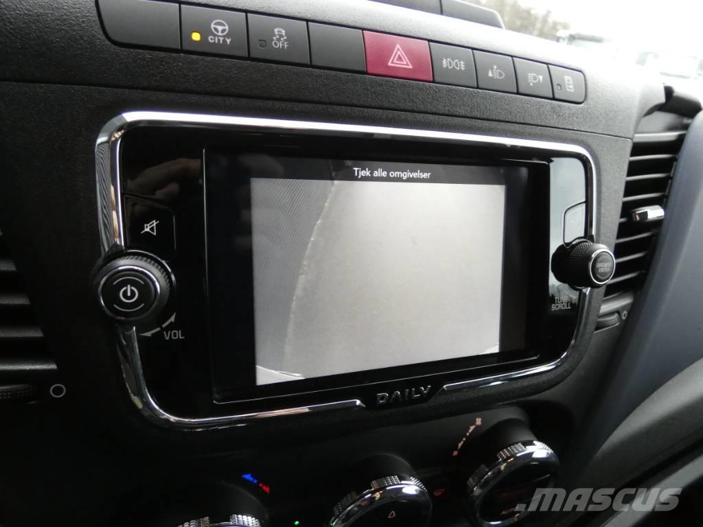 Iveco 70C 21 貨箱式卡車