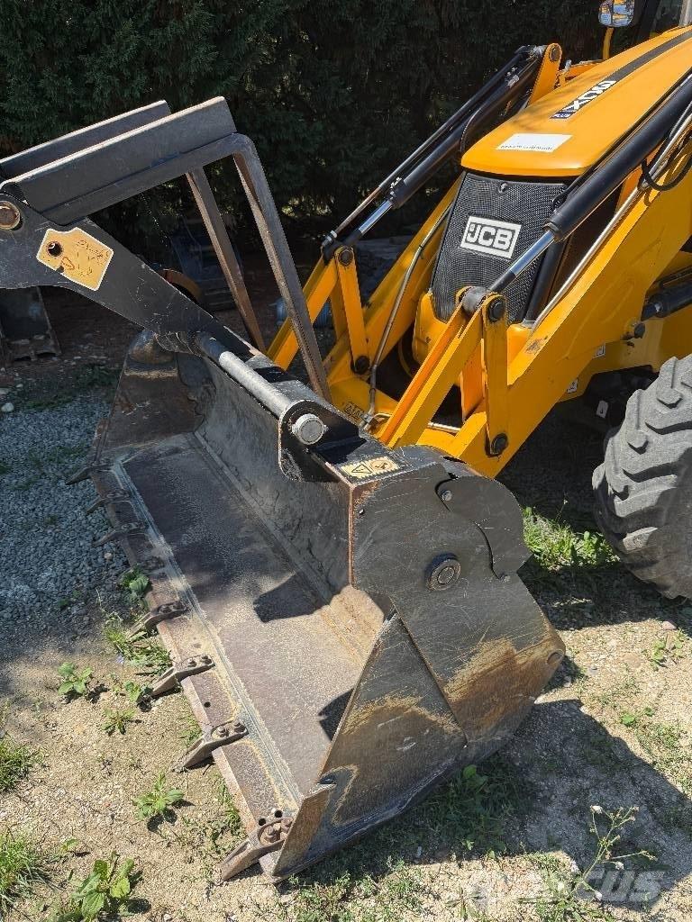 JCB 3 CX 反鏟裝載機