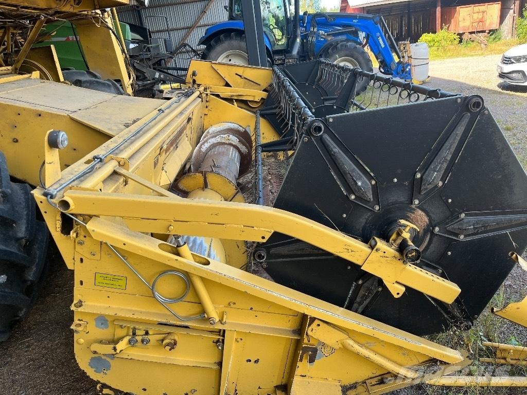 New Holland 8030 聯合收穫機