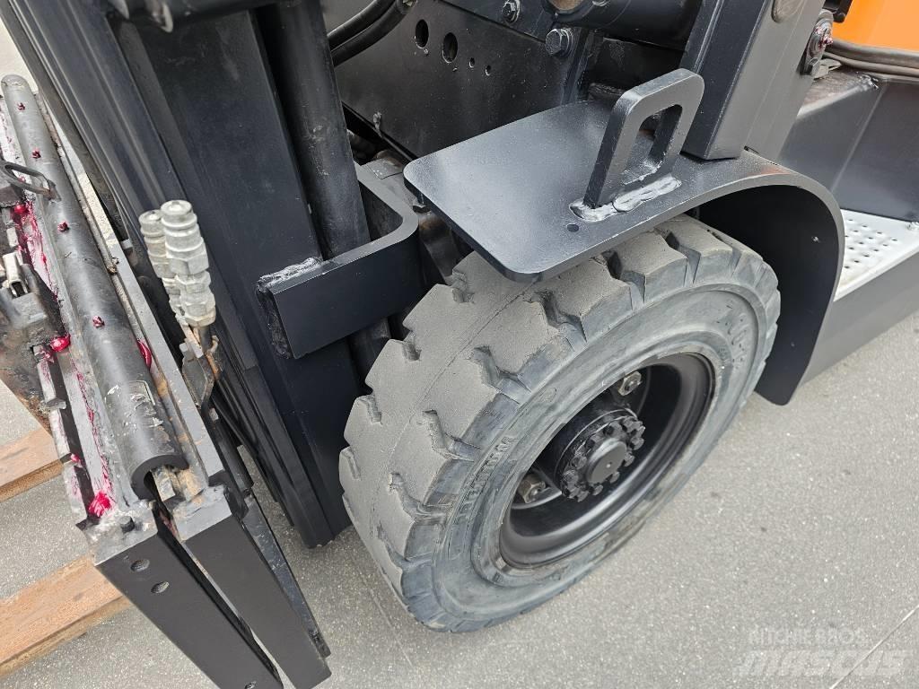 Doosan D 25 G 柴油卡車