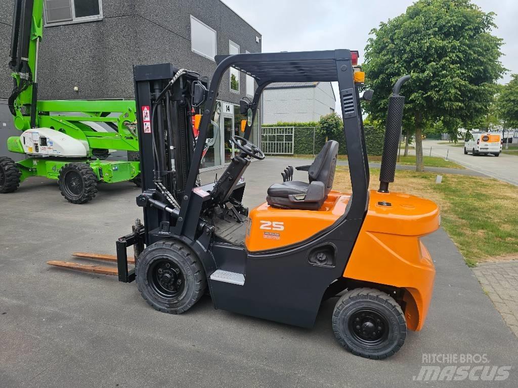Doosan D 25 G 柴油卡車