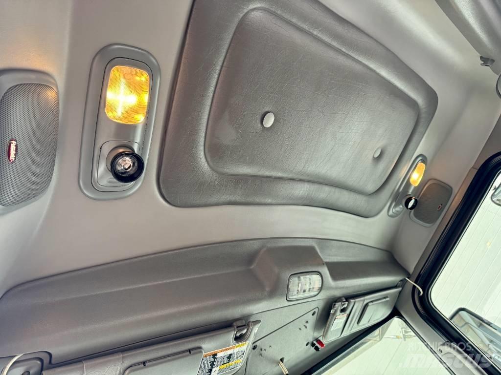 Peterbilt 389 曳引機組件