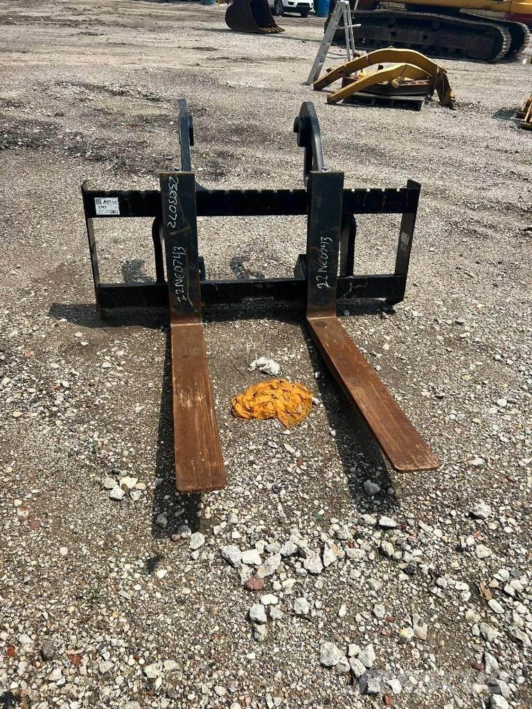 CAT Forks 輪胎式裝載機