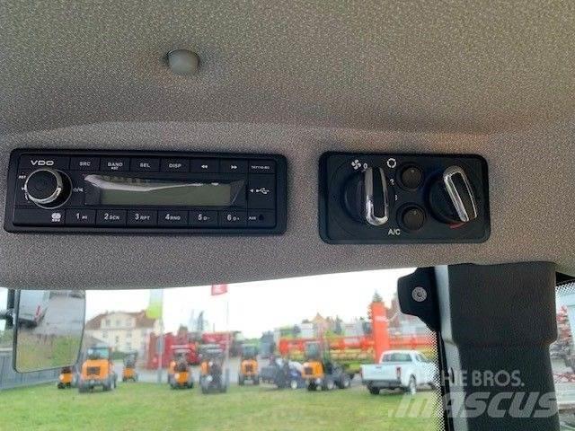 GiANT G5000 Tele 輪胎式裝載機