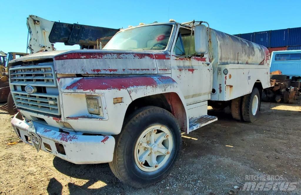 Ford F 600 運油車