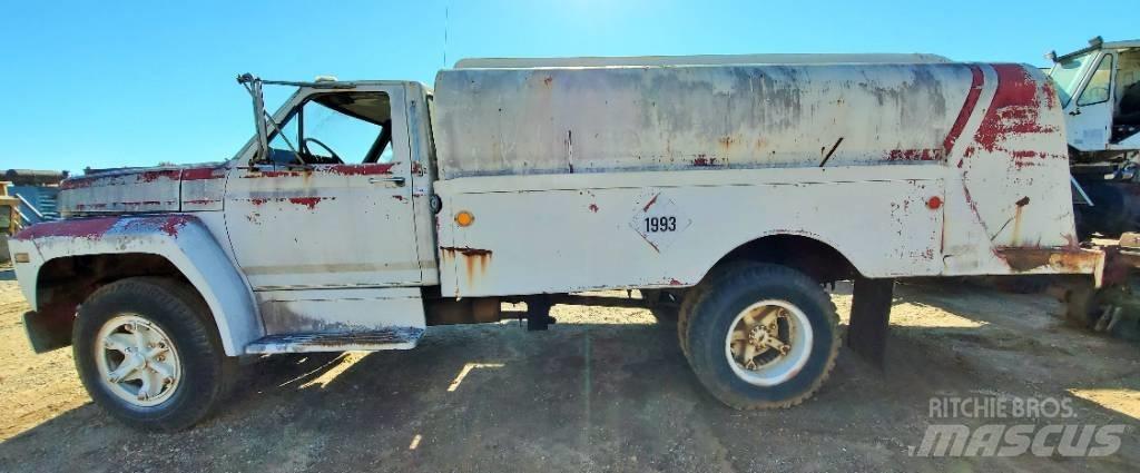 Ford F 600 運油車