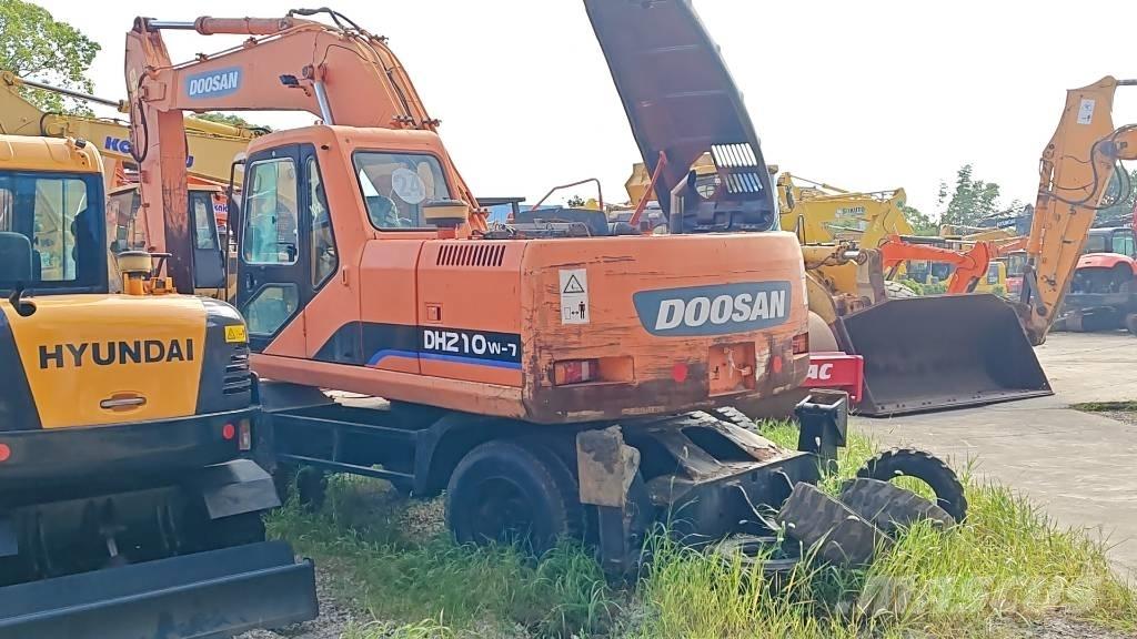 Doosan DH 210 W-7 旋轉式挖土機/掘鑿機/挖掘機
