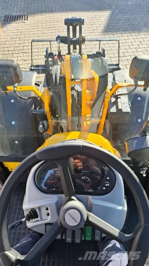 Schäffer S2445 小型裝載機