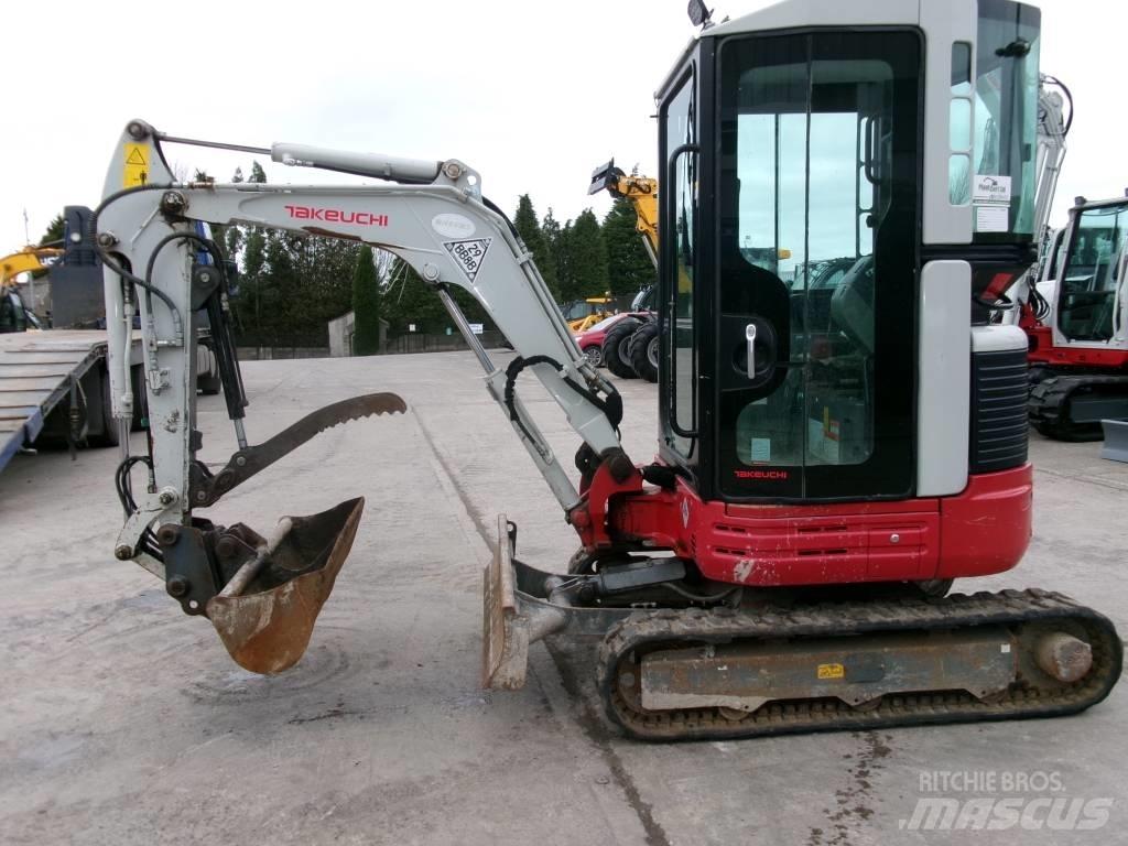 Takeuchi TB 23 R 小型挖土機/掘鑿機<7t(小型挖掘機)