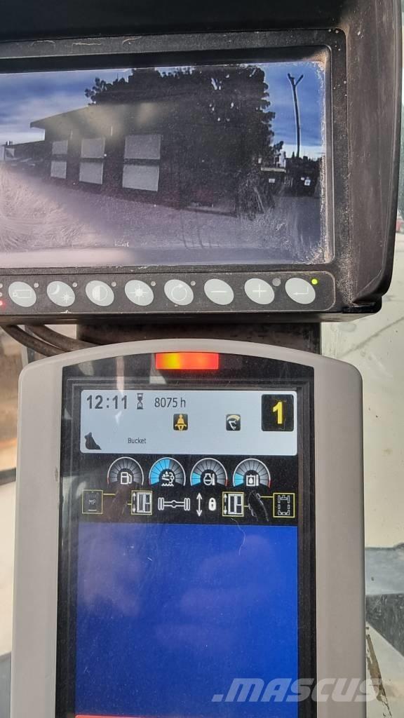 CAT MH 3022 廢棄物/工業用操作車