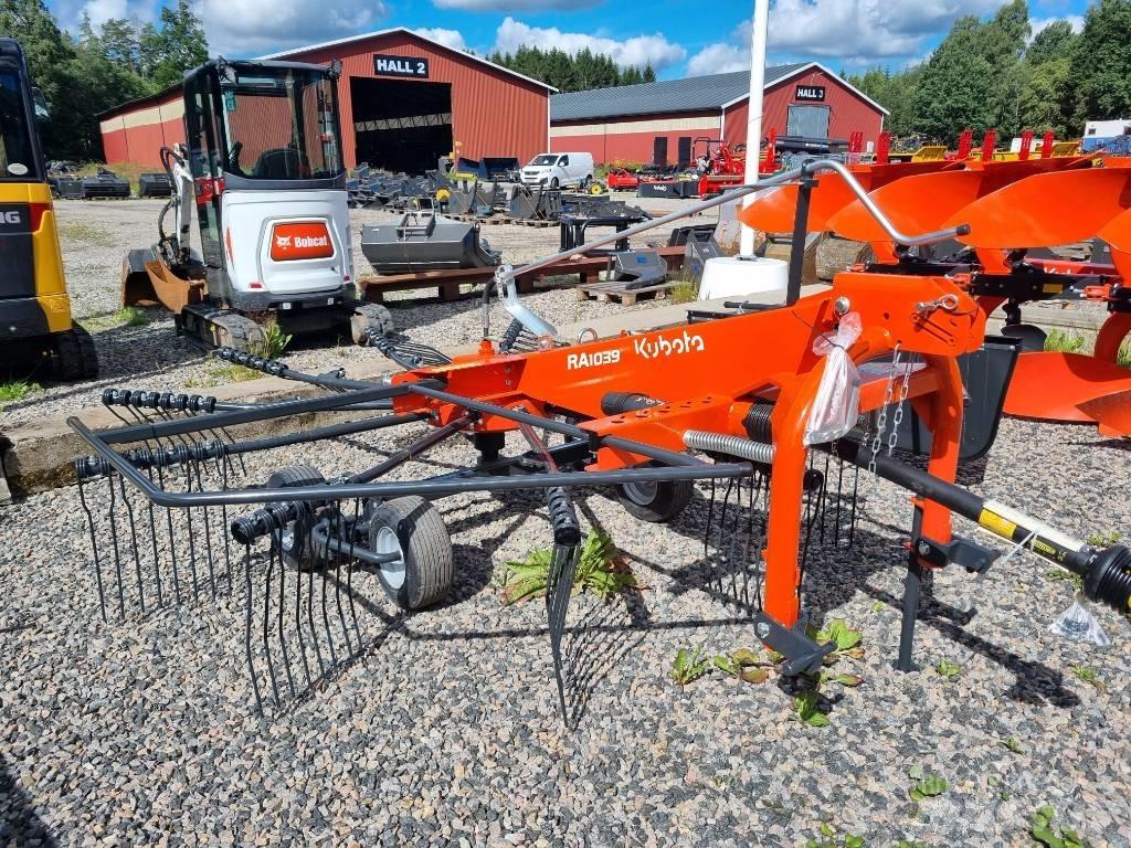 Kubota RA 1039 堆草機