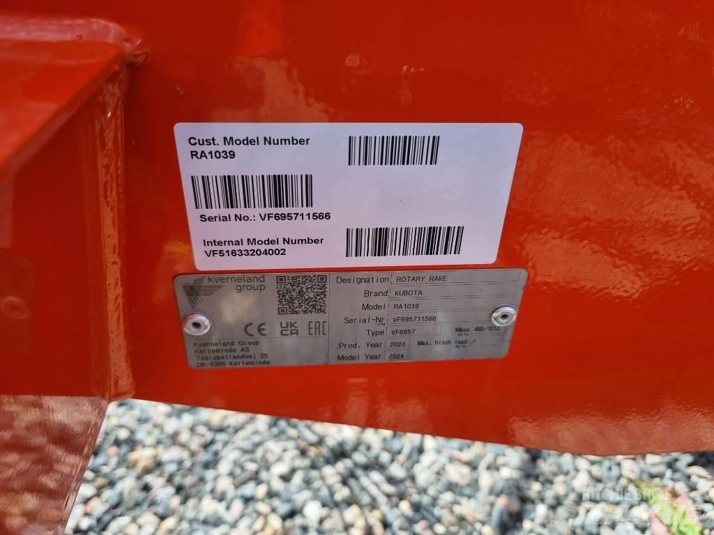 Kubota RA 1039 堆草機