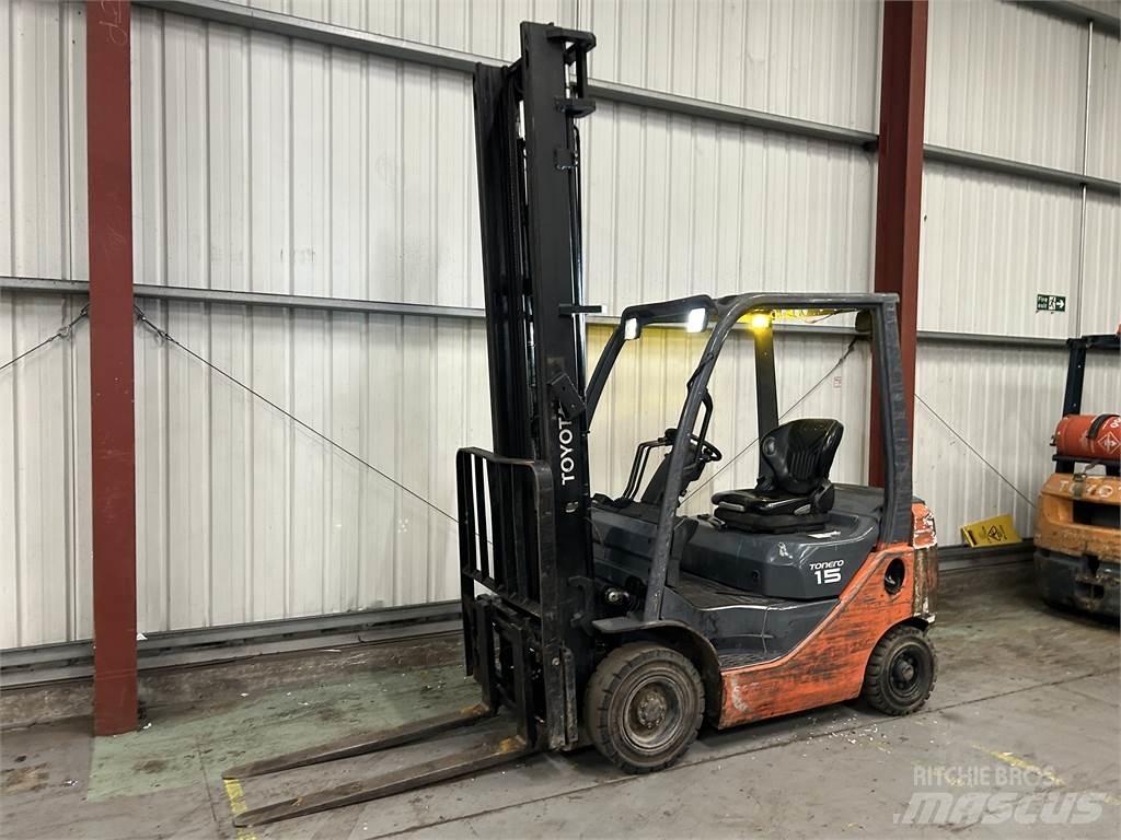 Toyota 02-8FDF15 柴油卡車