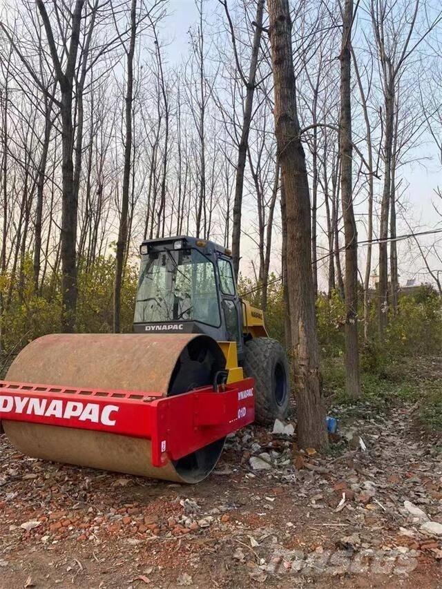 Dynapac CA301 單輪滾壓機