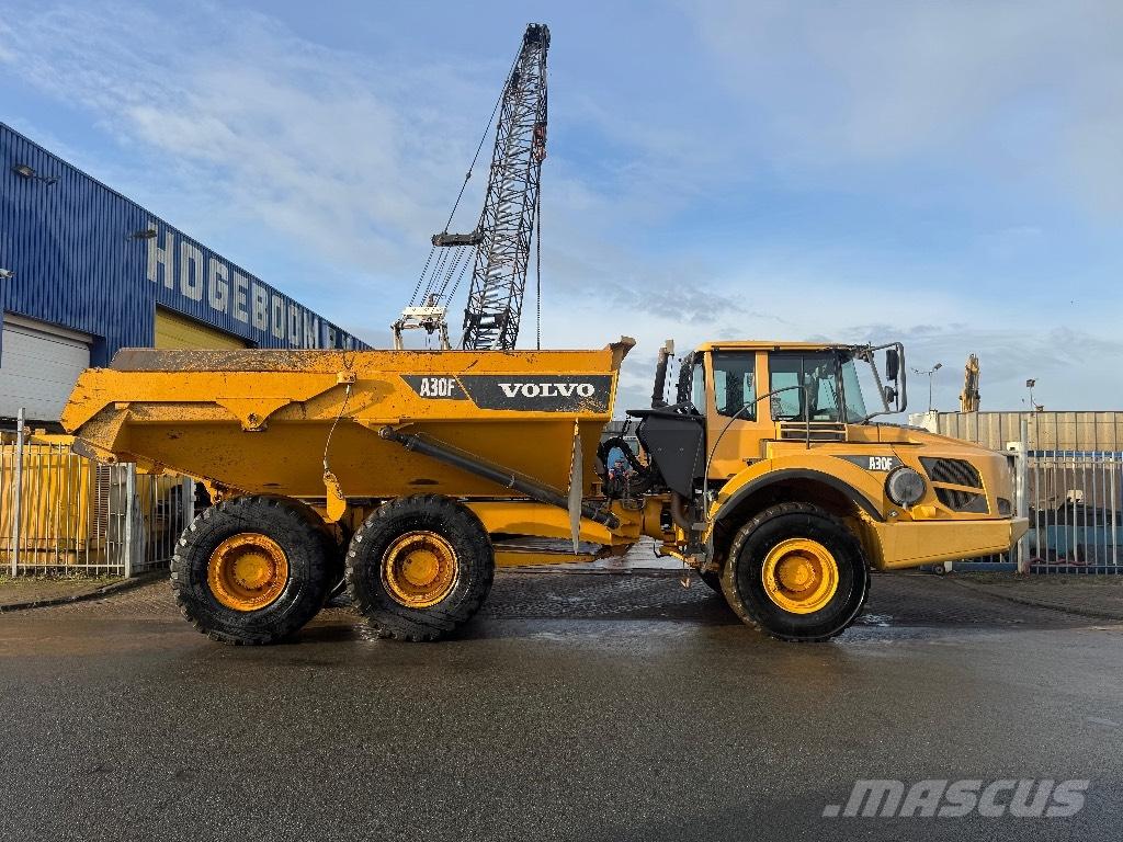 Volvo A 30 F 鉸接式起吊車
