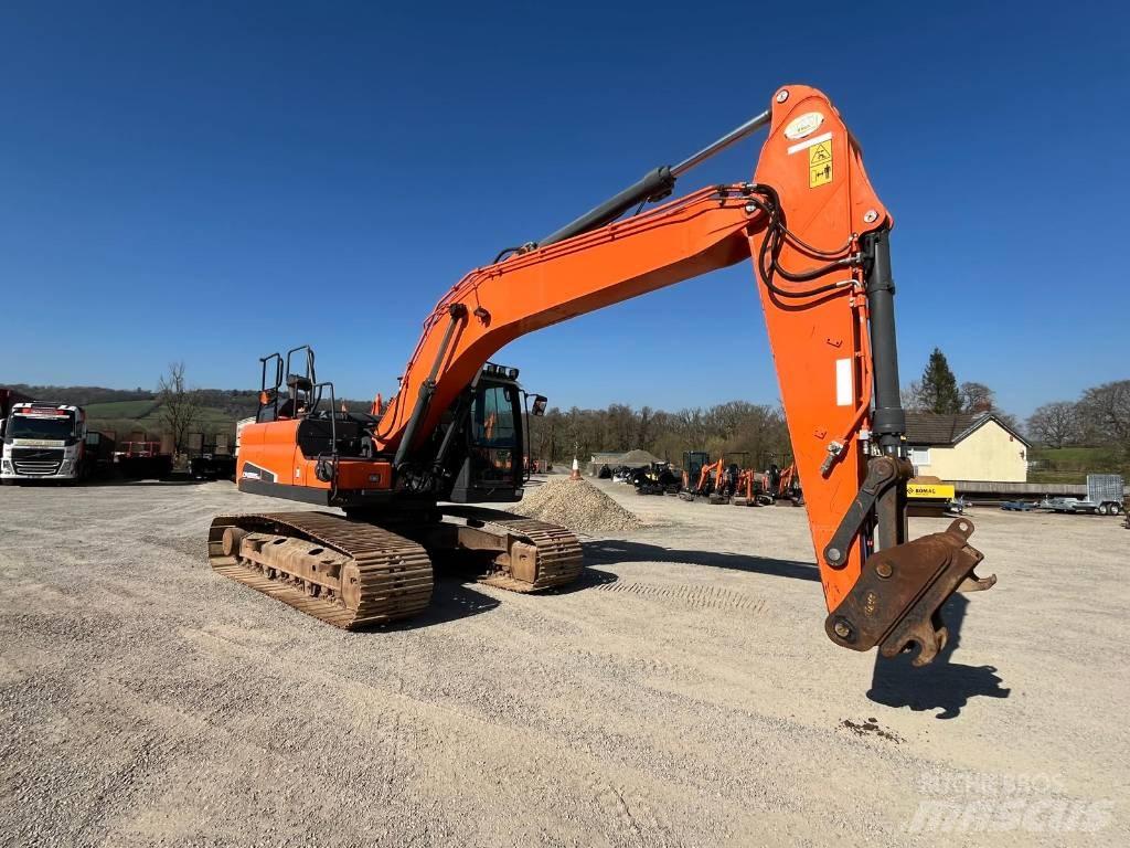 Doosan DX 225 履帶式 挖土機/掘鑿機/挖掘機
