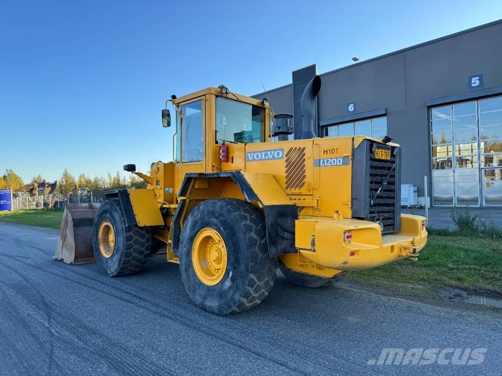 Volvo L 120 D 輪胎式裝載機